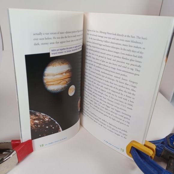 THE HUBBLE SPACE TELESCOPE. Mapping the planetary Geology - Picture 7 of 14